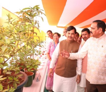 भागलपुर स्थित सबौर कृषि विश्वविद्यालय में राष्ट्रीय किसान मेला सह पुष्प प्रदर्शनी आयोजित