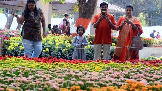 दिल्ली की सीएम रेखा गुप्ता ने एनडीएमसी के दो दिवसीय पुष्प प्रदर्शनी का उद्घाटन किया