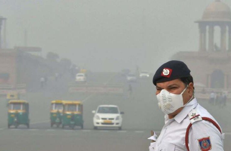 Gasping for a breath: Desperate Delhiites seek to get rid of toxic cocktail of pollutants