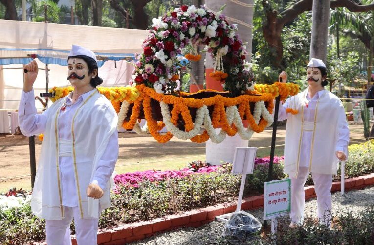 Pune’s PMC Flower Show Enchants Spectators with Vibrant Colors at Chhatrapati Sambhaji Maharaj Garden