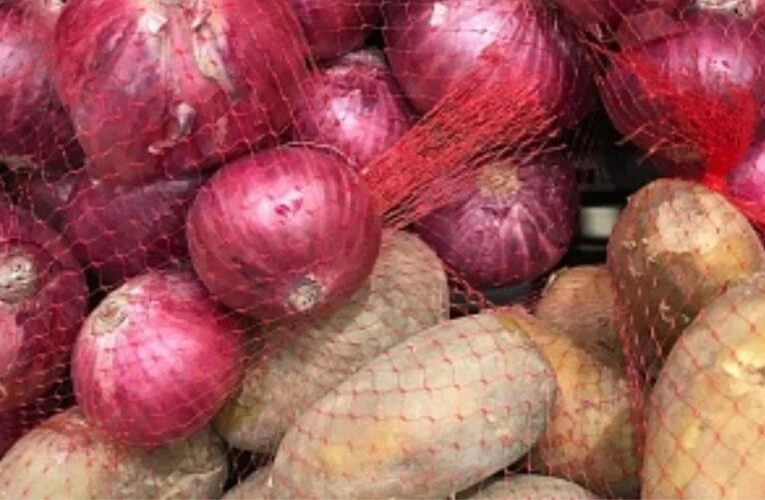 Farmers in Distress: India’s Onion and Potato Yields Expected to Decline